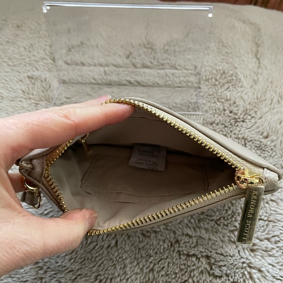 Kendra Scott Taupe Vegan Leather Travel Pouch Wristlet - Picture 6 of 8